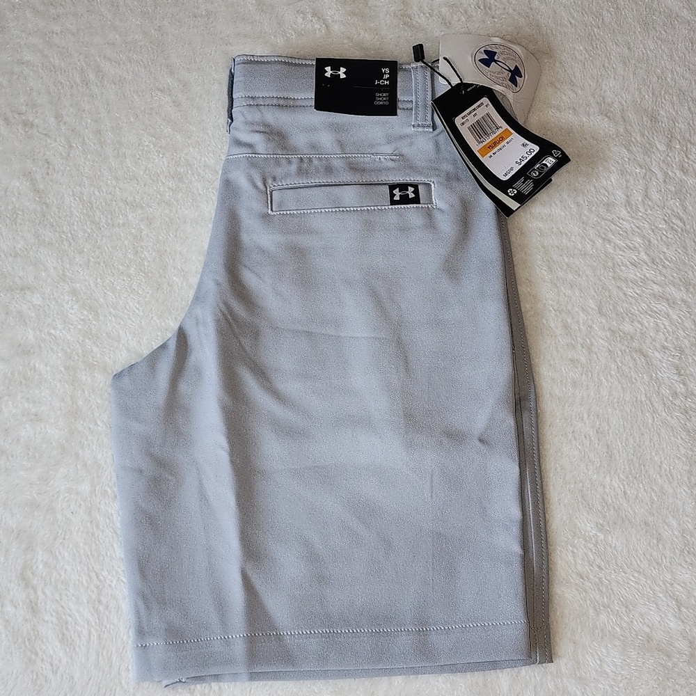 Under Armour Boys Matchplay  Gray Shorts Brand New